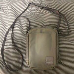 Lululemon crossbody